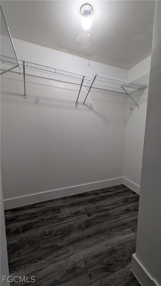 Building Photo - 660 S Missouri St