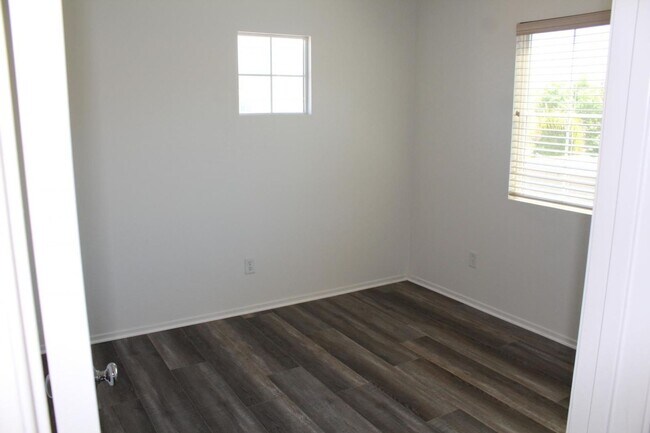 Building Photo - 3 Bed 3 Bath Menifee Home for rent