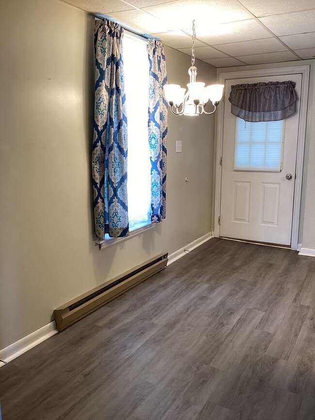 Building Photo - 319 Fairview Ave