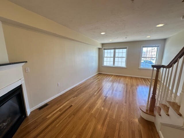 Building Photo - 47 Alder St