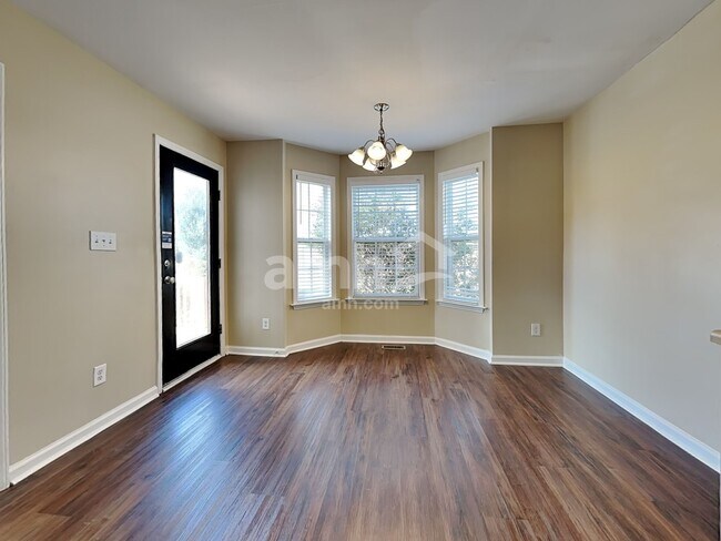 Building Photo - 55 Old Tree Ct