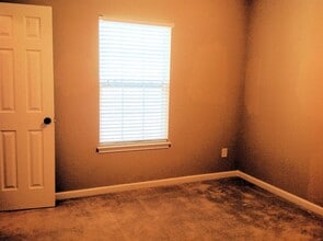 Building Photo - Freshly repainted, Cul-de-sac home close to Ft. Gordon Gate 6