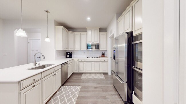 Building Photo - 3 bed, 2.5 bath Townhouse with 2 car garage AVAILABLE Soon  in Mooresville