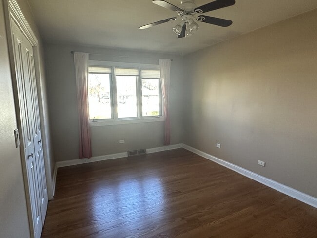 Building Photo - 28W661 Douglas Rd