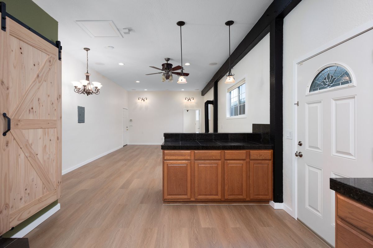 Building Photo - 988 Camino Caballo-