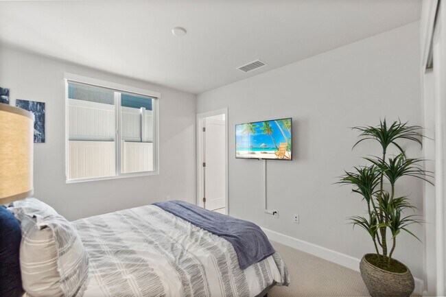 Building Photo - Available February! Upscale Carlsbad Townhome - 2 Blocks to the beach