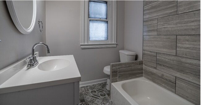 Building Photo - 4249 Leidy Ave