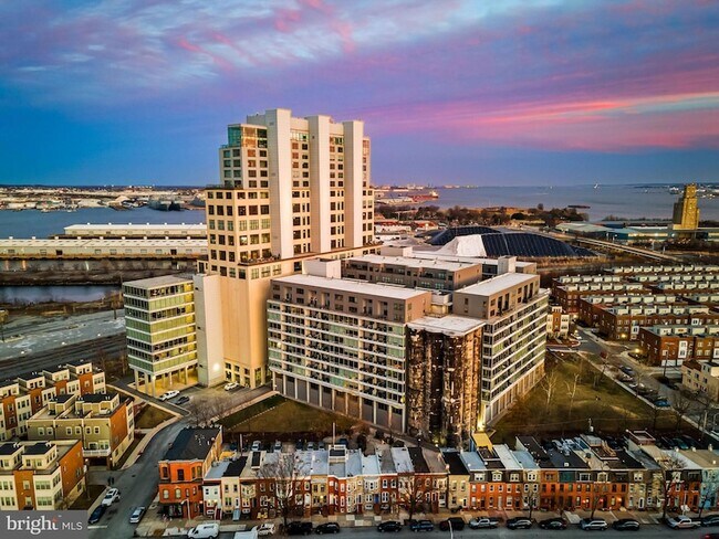 Building Photo - 1200 Steuart St