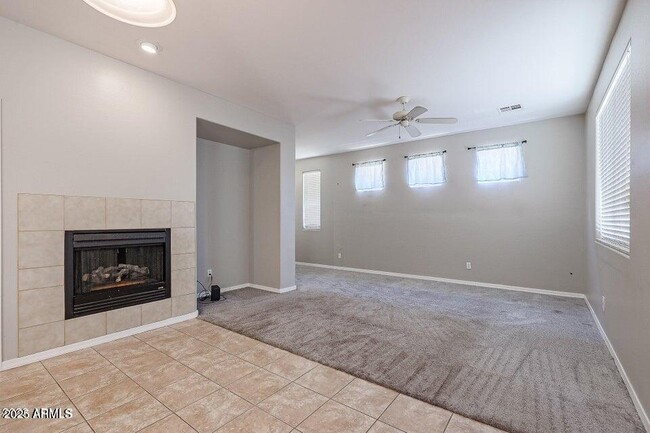 Building Photo - 17627 W Lisbon Ln