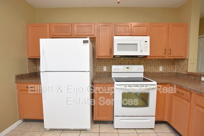 Building Photo - 982 Cumberland Dr