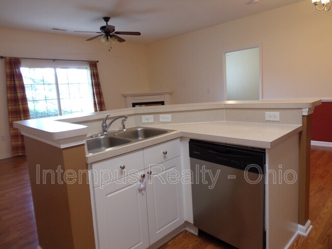 Building Photo - 8057 Crane's Crossing Dr