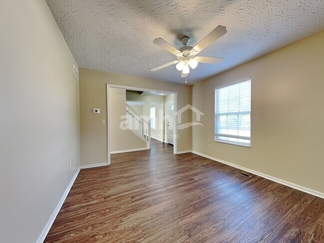 Building Photo - 420 Granny Smith Ln