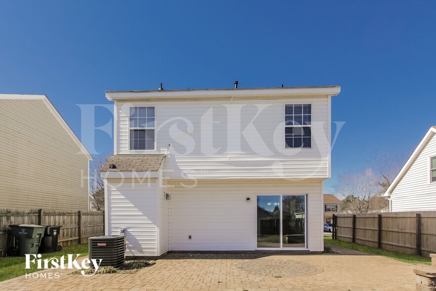 Building Photo - 441 1st Turn Ct SW