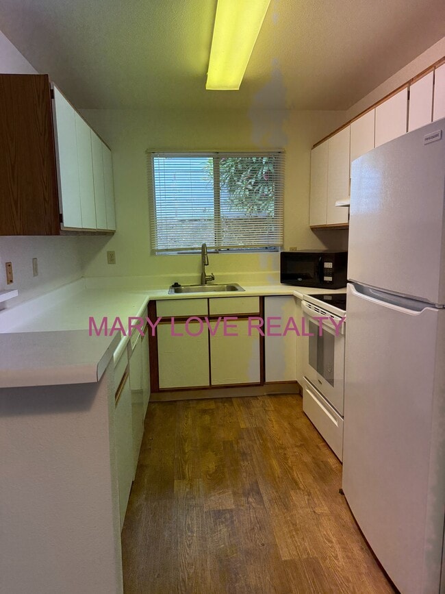 Primary Photo - 76-290-290 Kealoha St