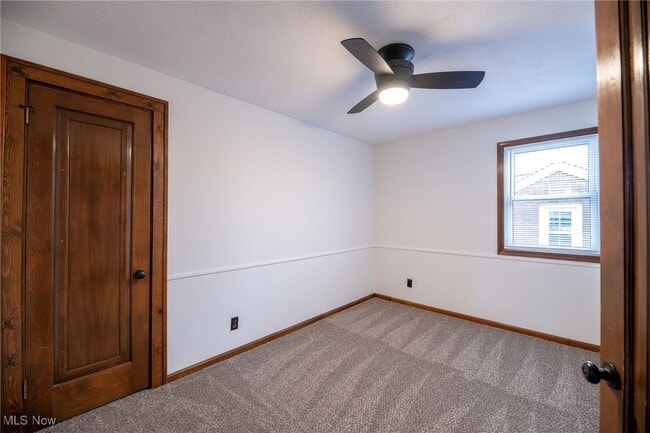 Building Photo - 6310 Hampstead Ave