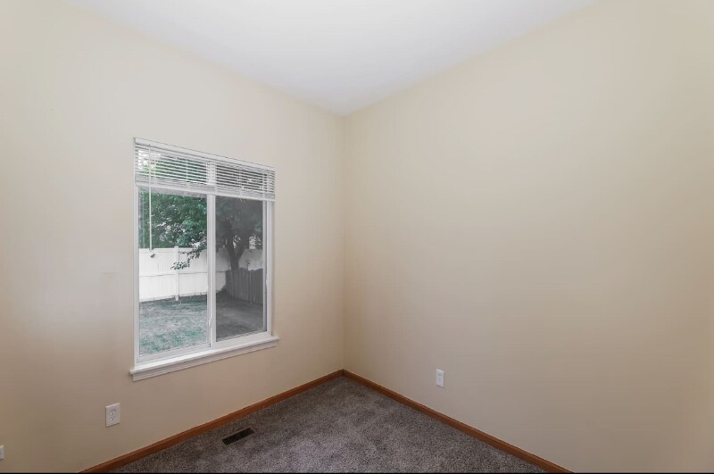 Building Photo - 3208 Hidden Bluff Trail