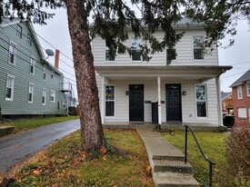 Building Photo - 115 E Chestnut St