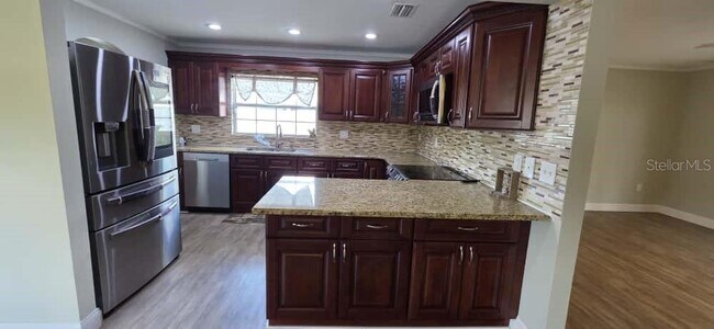 Building Photo - 105 Blue Heron Ln