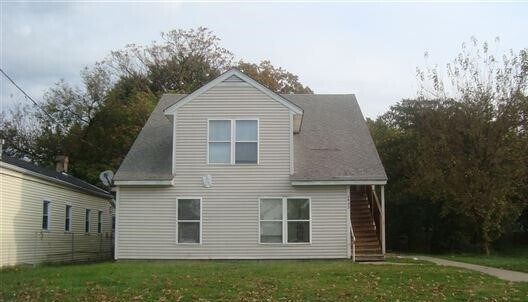 Primary Photo - Second floor two bedroom apartment in Port...