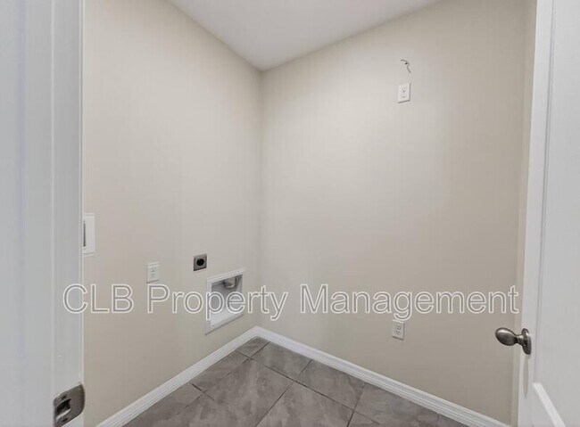 Building Photo - 118 Birch Tree Pl