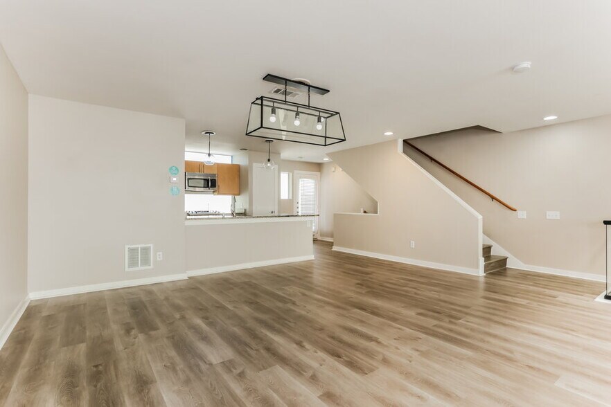 Building Photo - 4614 Lester Dr