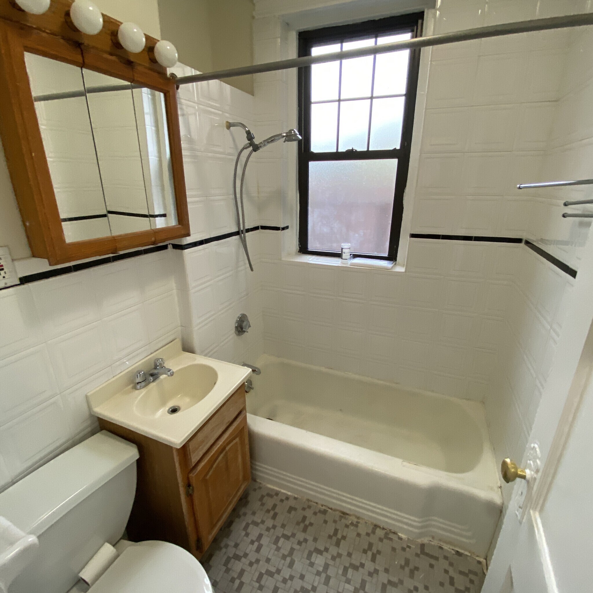 Building Photo - 1412 Commonwealth Ave