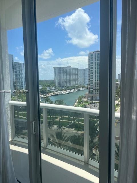 Building Photo - 15901 Collins Ave
