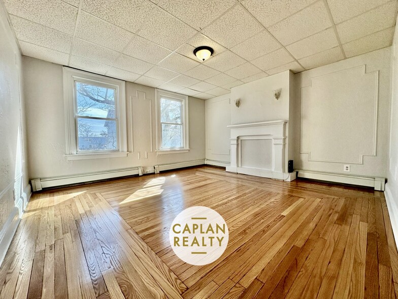 Primary Photo - 89 Carlisle St