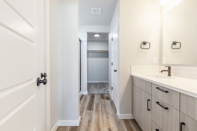 Building Photo - BRAND NEW 4 Bed 2.5 Bath Home