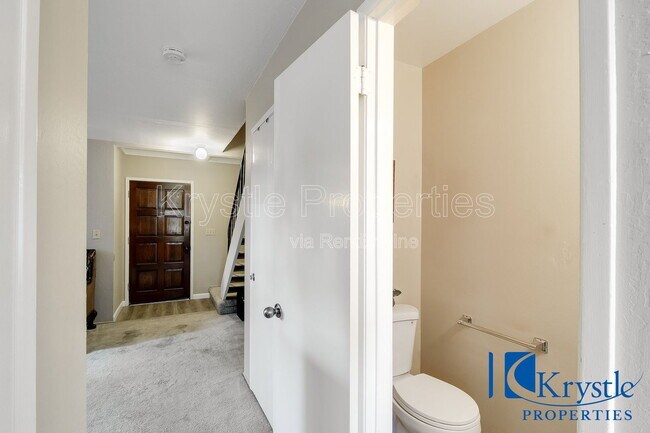 Building Photo - 138 Warwick Dr