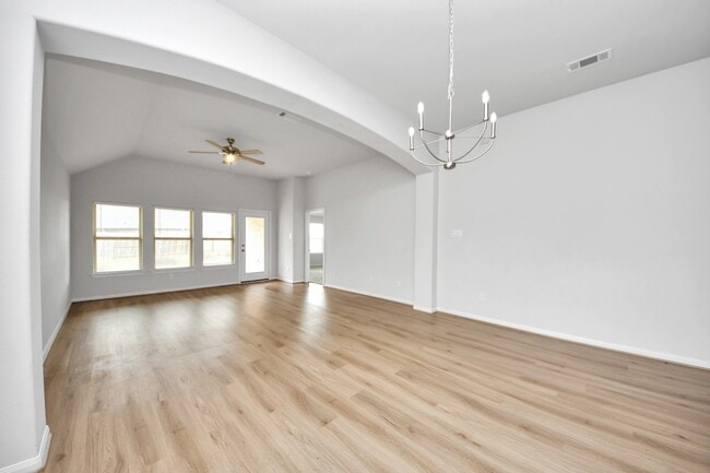 Building Photo - 804 Lake Lacosta Dr