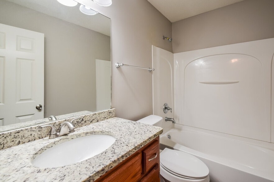 Building Photo - 5678 Kuykendall Dr