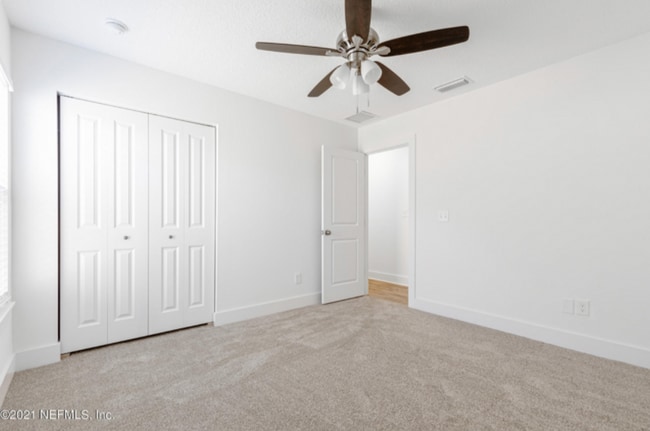 Building Photo - A beautiful 4 bedroom, 2 bathroom property...