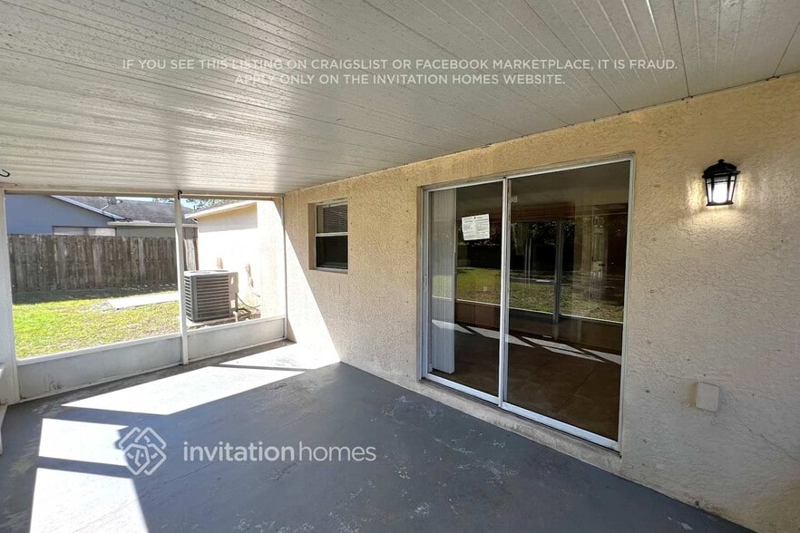 Building Photo - 2553 SW Grotto Cir