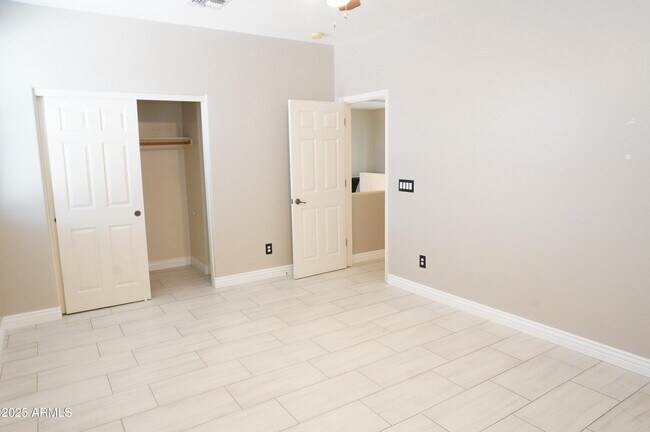 Building Photo - 6700 S Agate Way