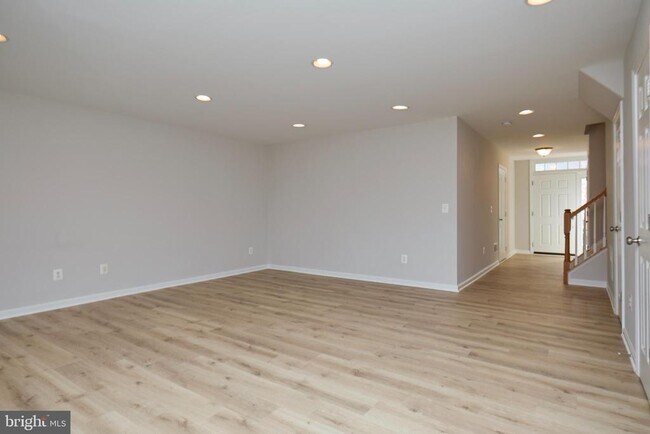 Building Photo - 42612 Galbraith Square