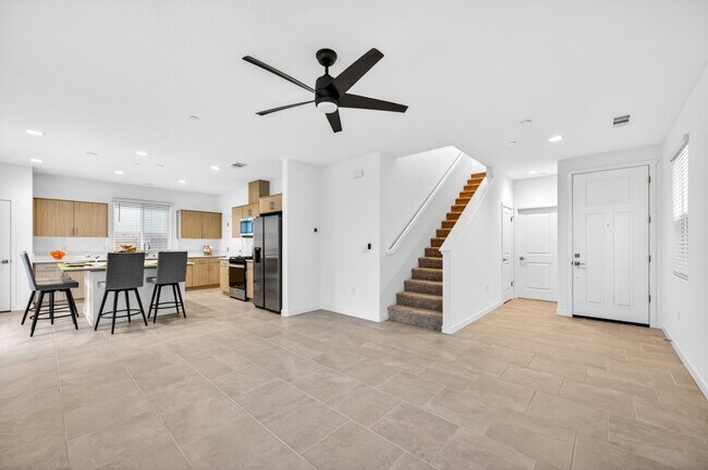 Building Photo - 317 Talus Wy S
