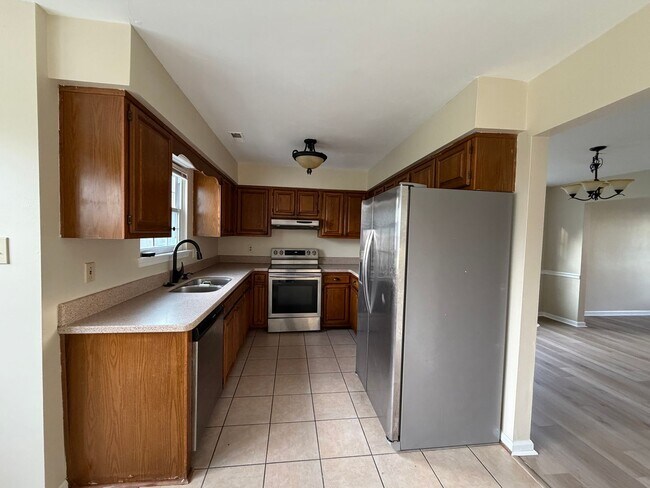 Building Photo - GLENWOOD