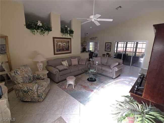 Building Photo - 17500 Plumera Ln