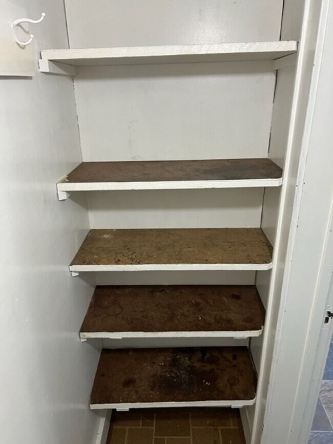 Building Photo - 339 5th St