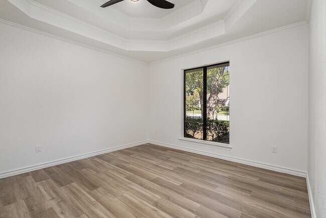 Building Photo - 922 Sycamore Creek Rd