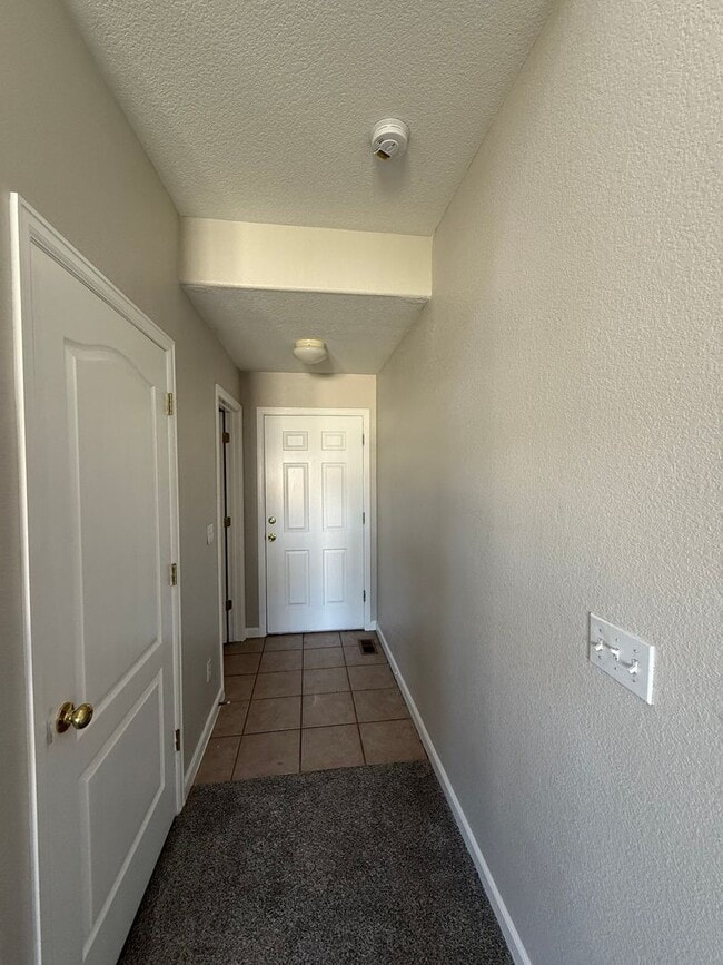 Building Photo - 3 bedroom home in Longmont
