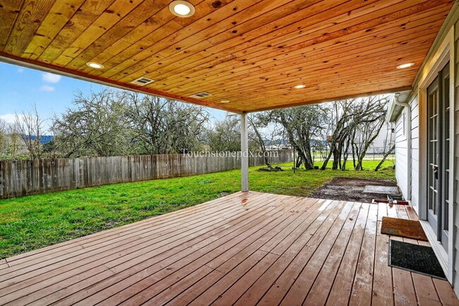 Building Photo - 10022 SE 172nd Ave