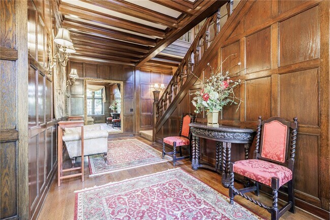 Building Photo - 901 East Ave