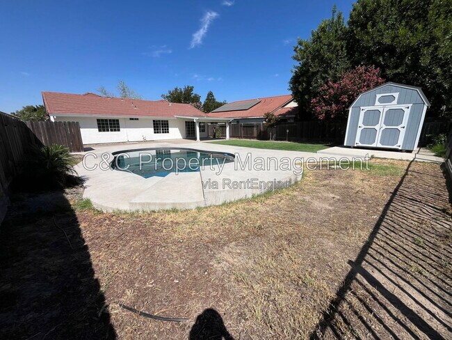 Building Photo - 1408 Fairway Dr