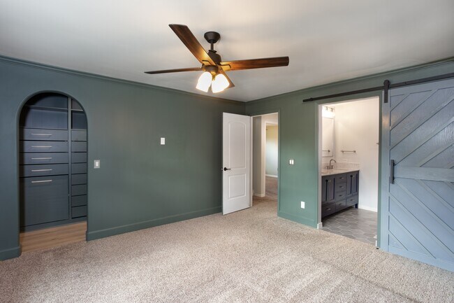 Building Photo - 7368 S Lafayette Cir W