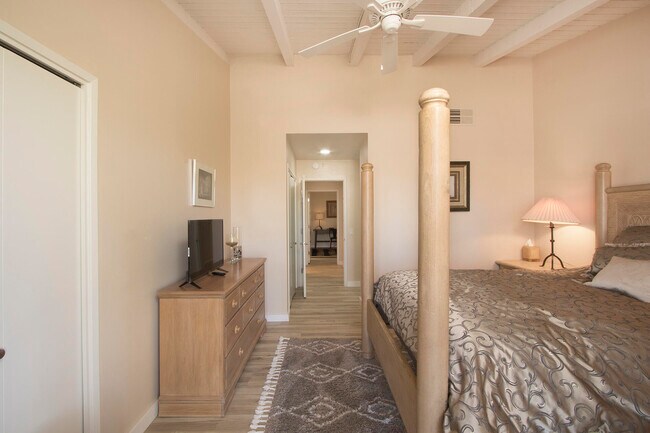 Building Photo - 40080 Via Buena Vista