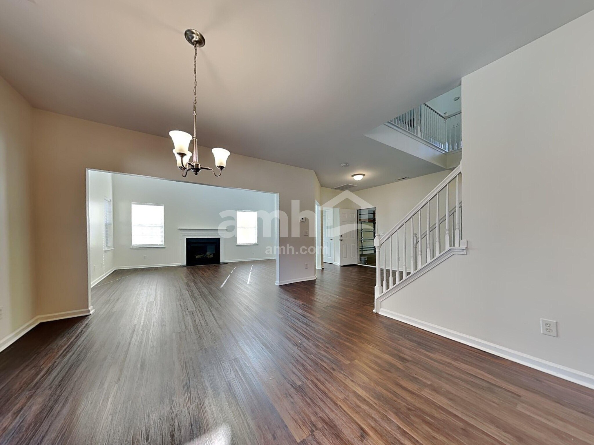 Building Photo - 7207 Tanners Creek Dr