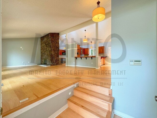 Building Photo - *COMING SOON* Entertainer's Delight - Spra...
