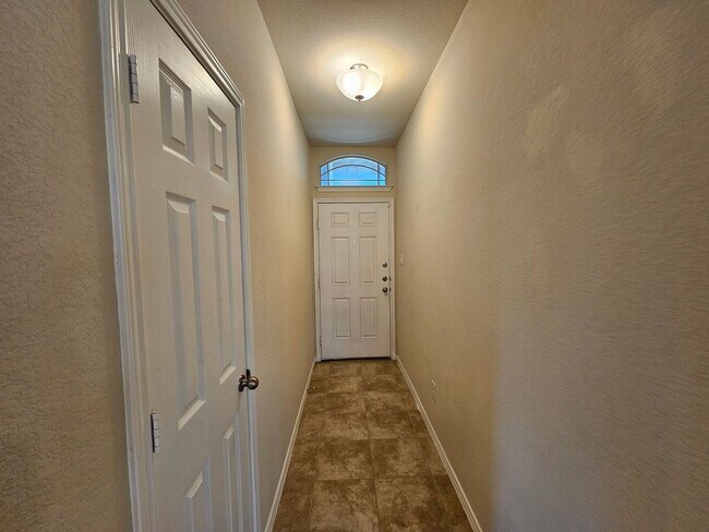 Building Photo - 303 Tapaderos Path